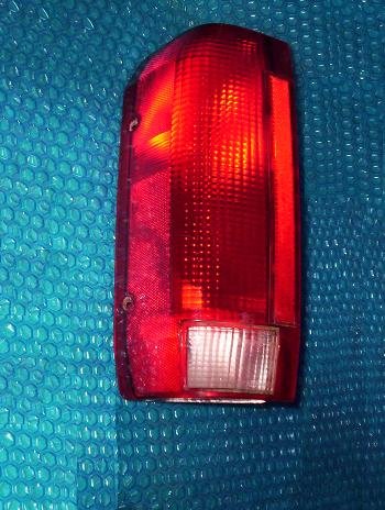 Ford F150 Tail Light - LH  1989 OEM#:E9TB-13441-AA         Stk#(1464)