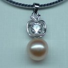 freshwater pearl pendant