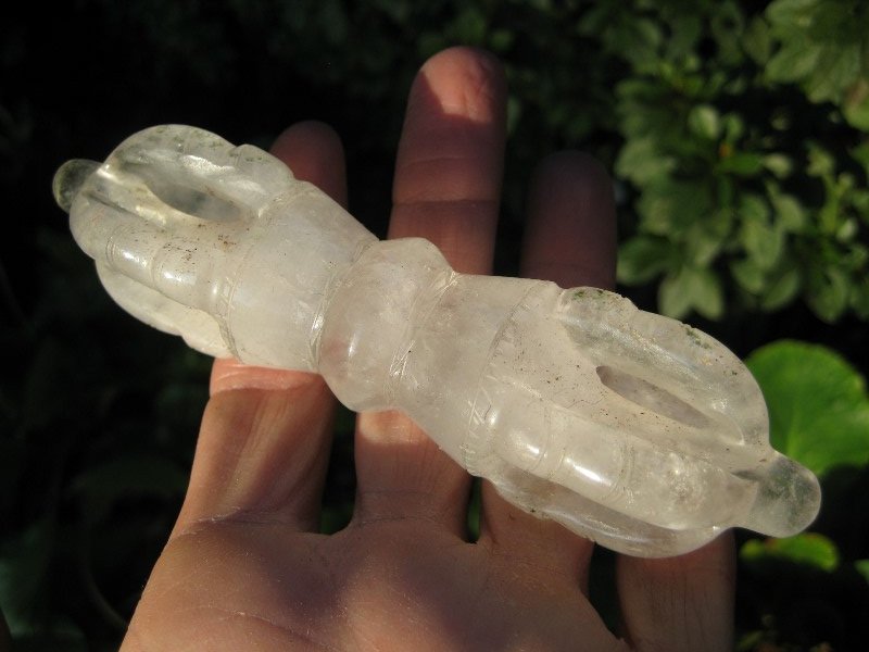 Natural stone Quartz vajra dorje carving Nepal art A19
