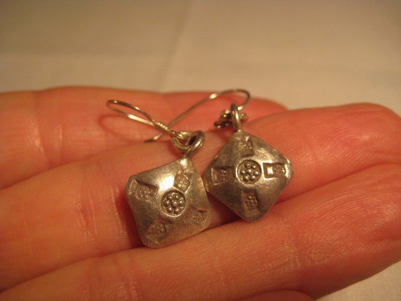 999 silver hill tribe flower earring earrings northern Thailand A15