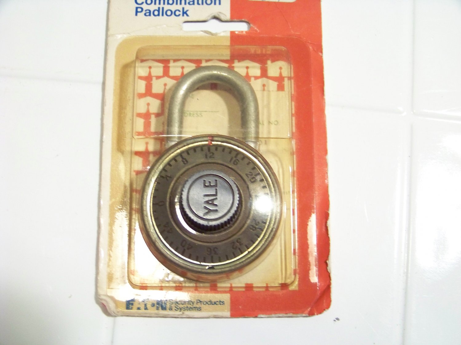 Yale combination padlock vintage lock in pack