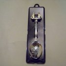 vintage London souvenir spoon travel collectible engraved draw bridge