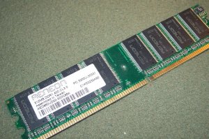 Aeneon Memory 512MB DDR1 333 CL2.5 AED660UD00-600C88X