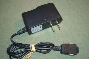 QIADA TRAVEL CHARGER POWER ADAPTER QD-68 DC8 5V 400MA