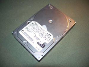 Hitachi Deskstar 120GXP 80GB UDMA/100 7200RPM 2MB IDE Hard Drive IC35L080AVVA07