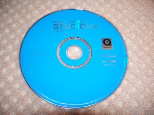 MACROMEDIA STUDIO MX WINDOWS/MAC SOFTWARE ZWSD702CD *MINT* WITH S/N