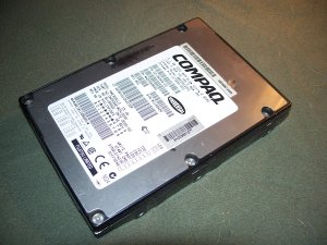 HP-Compaq Genuine BB00912301 9.1GB 7200RPM Ultra-2 Hot Plug SCSI 80Pin 3.5Inch Hard Drive