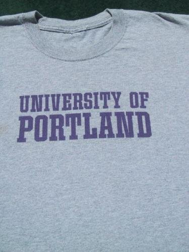 UNIVERSITY of PORTLAND oregon MEDIUM T-SHIRT college
