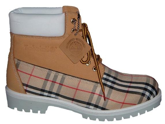 WHEAT SUEDE TIMBERLAND BOOT WITH BURBERRY PRINT