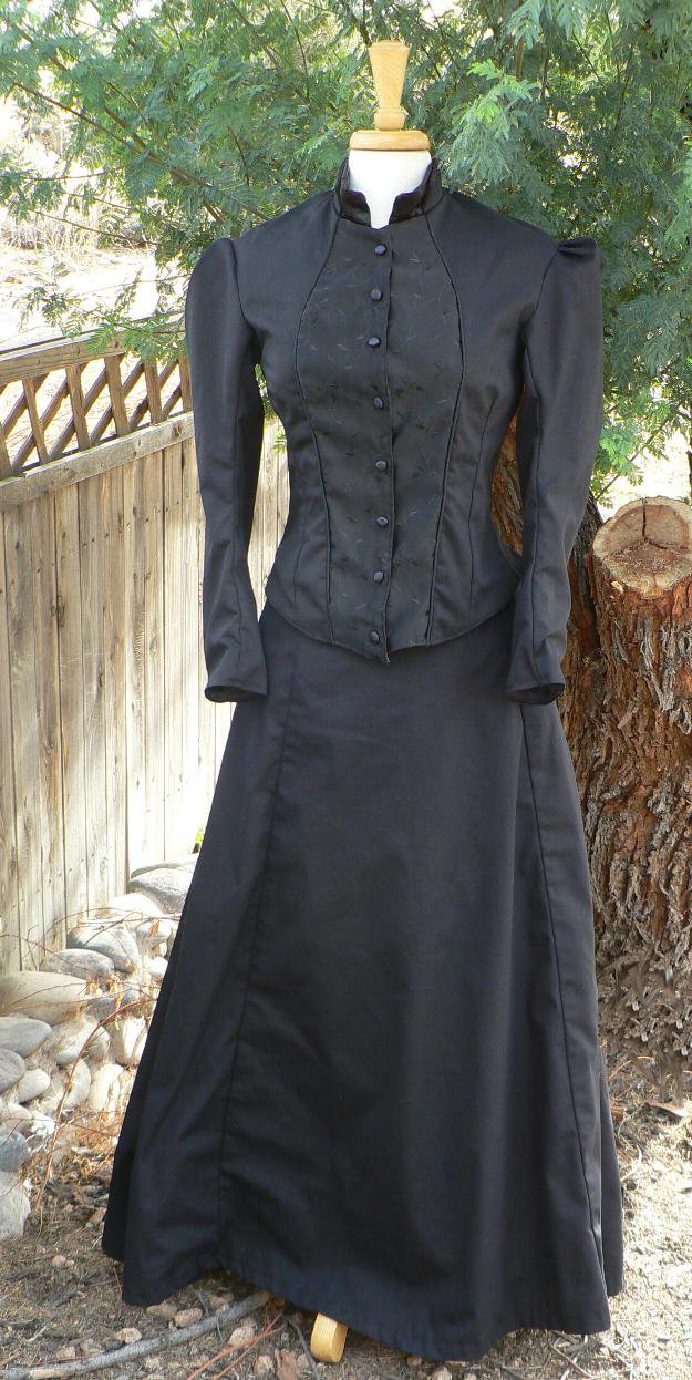 Victorian Bustle Dress Mourning Gown Gothic Style Steampunk Skirt