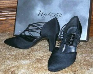 Night Life Cross Strap High Heel Pumps size 7-1/2 Medium