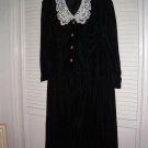 Nancy Johnson Velvet 2 piece w removable Battenburg Lace Collar Petite Size 10