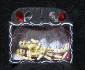 Dia De Los Muertos Box - Skeleton Couple in Bed