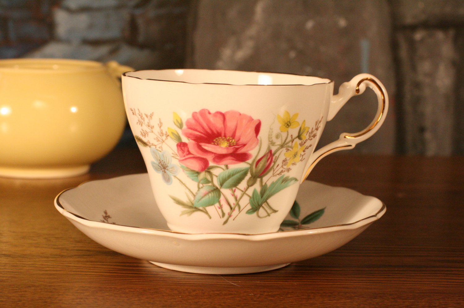 50 чайных. Bell Fine Bone China Rose Cottage Tea Cup. 1946 — «Чайная чашка» («the Tea Cup») Поллок.