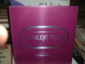 musical highlights from films of the silent years / william perry