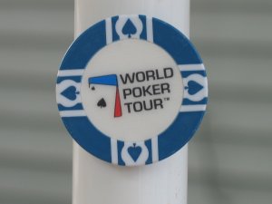 WPT WORLD POKER TOUR POKER CHIP FRIDGE MAGNET STRONG! BLUE
