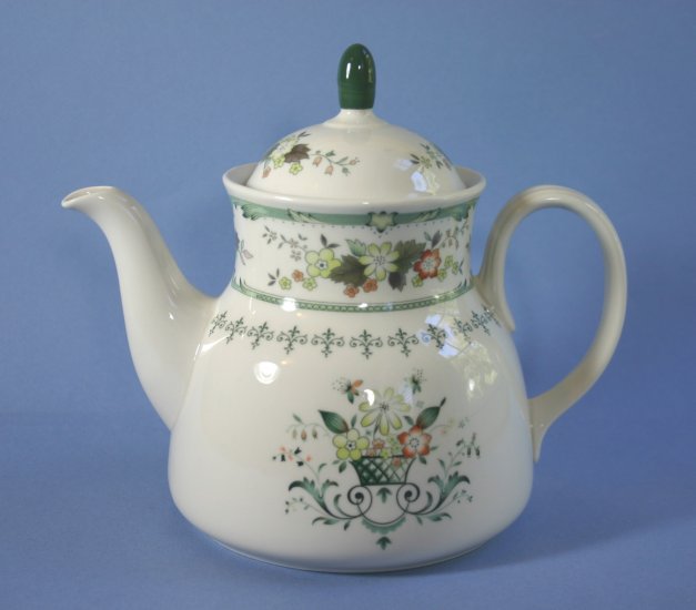 Royal Doulton PROVENCAL TC1034 4 Cup Tea Pot and Lid