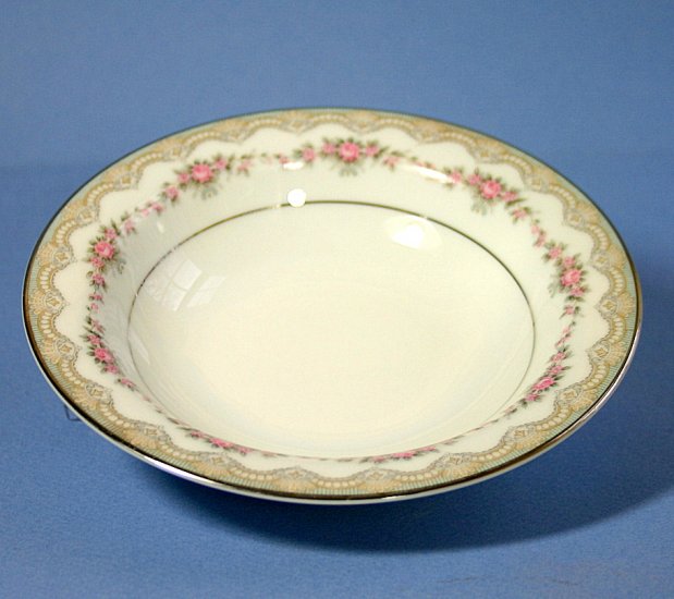 Noritake Glenwood Rimmed Fruit/Dessert (Sauce) Bowl