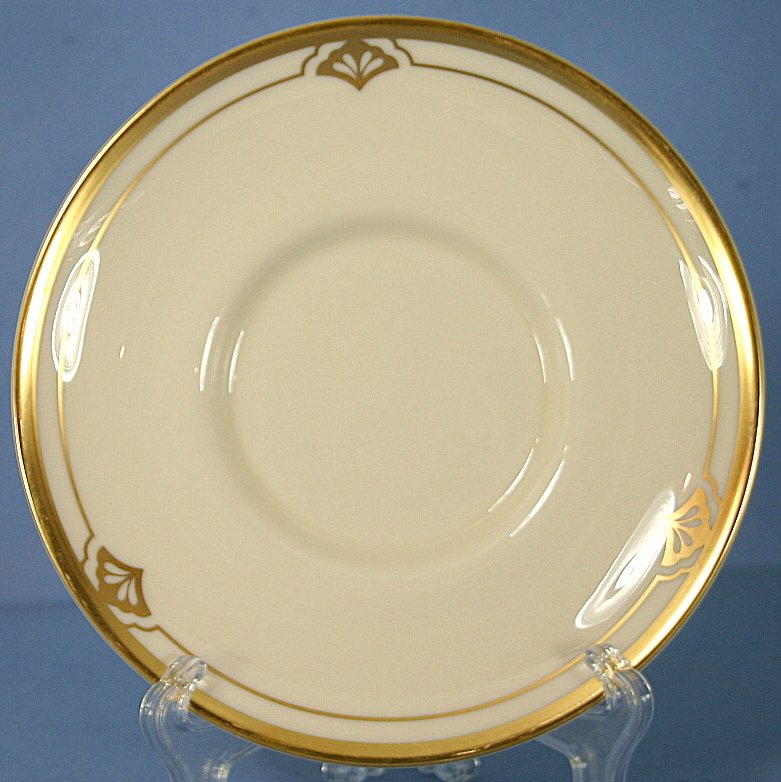 Pickard Ensemble Gold Saucer Only