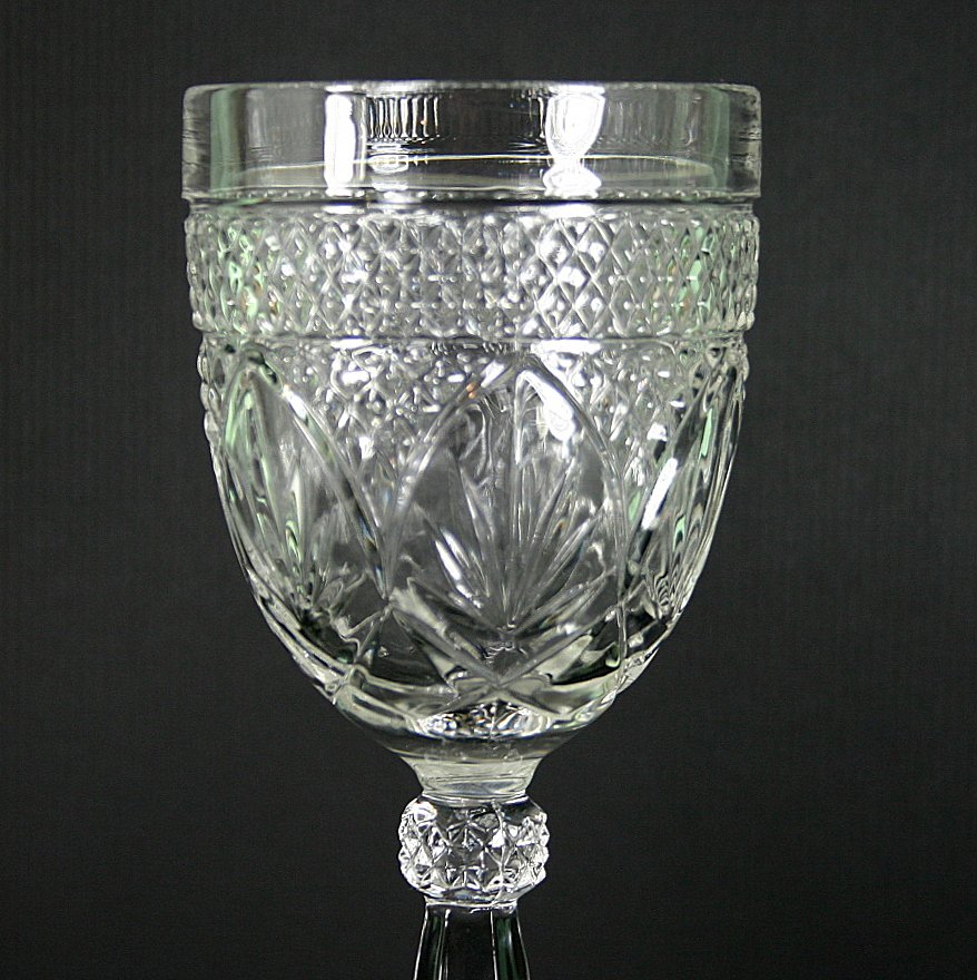 Cristal D'Arques Durand Antique Clear (Knob Stem) Wine Glass