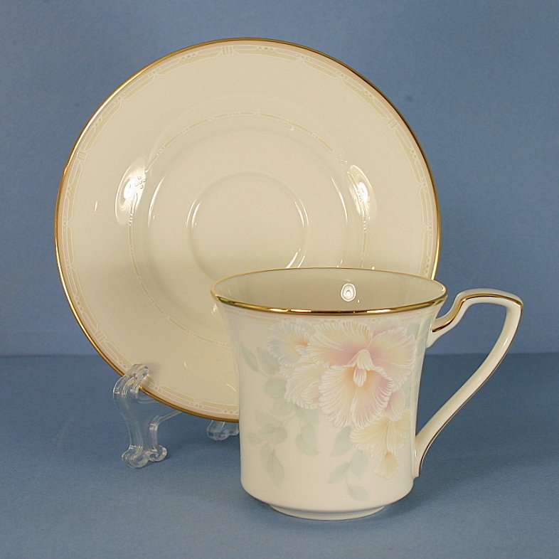 Noritake Sweet Surprise Flat Cup and Saucer Set