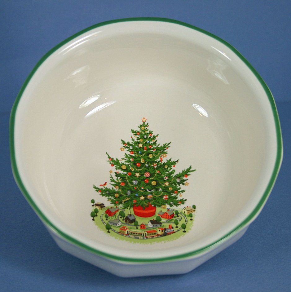 Pfaltzgraff Christmas Heritage Fruit-dessert (sauce) Bowl