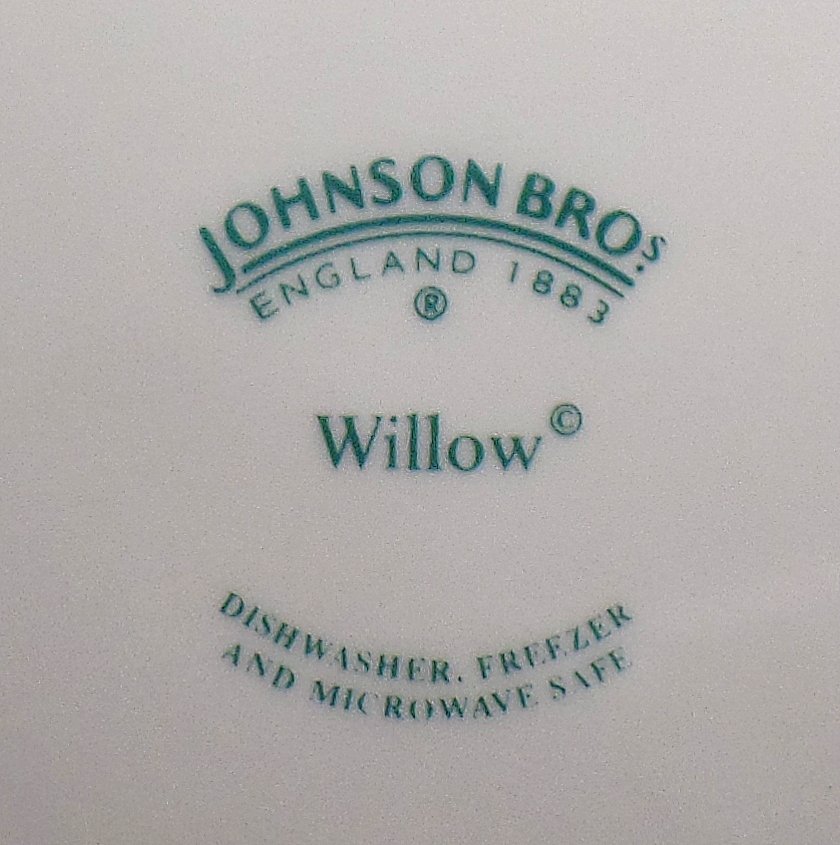 Johnson Brothers Willow Blue (England 1883) Dinner Plate