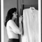 BONNIE LOGAN BUSTY BOSOMY SIDEVIEW POSE 5X7 BL-207