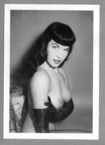 BETTY PAGE TOTALLY NUDE BREASTS NEW REPRINT 5X7  #555
