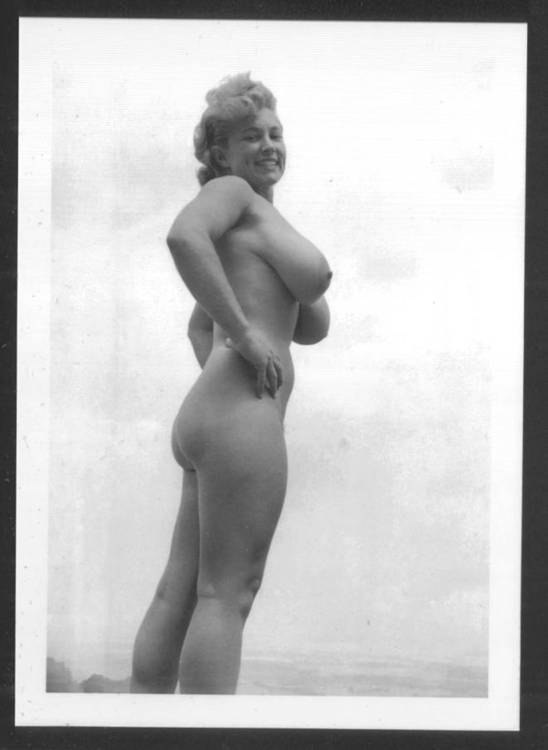 Virginia bell topless nude huge breasts new reprint 5 X 7 #95.