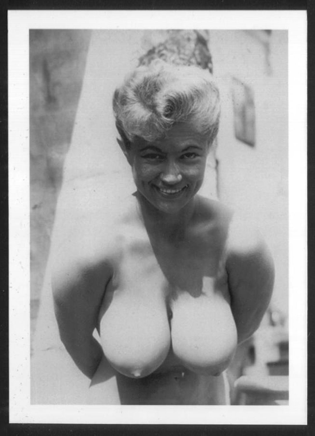 Virginia bell topless nude huge breasts new reprint 5 X 7 #124.
