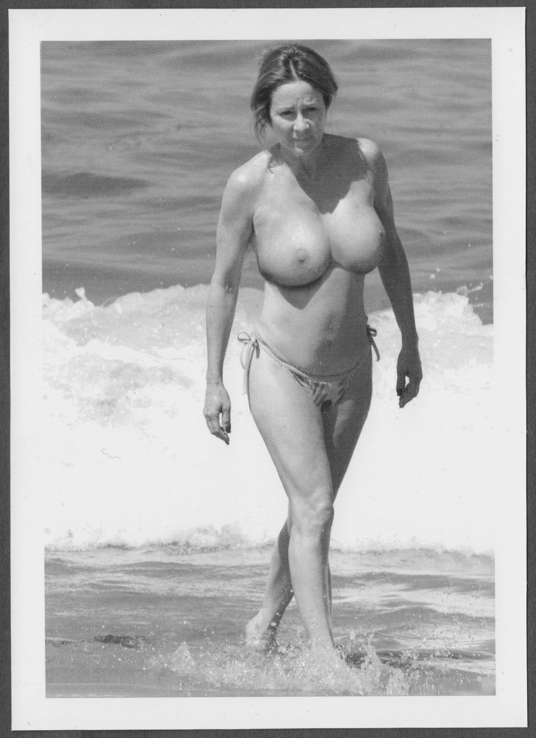 Patricia heaton topless big large boobs pose 5X7 reprint #002.