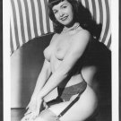 BETTY PAGE TOTALLY NUDE LARGE BREASTS COOL SEXY POSE 5x7 REPRINT BP-820 BETTY PAGE TOTALLY NUDE LARGE BREASTS COOL SEXY POSE 5x7 REPRINT BP-820