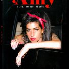 AMY WINEHOUSE: A LIFE THROUGH LENS BY DARREN AND ELLIOT BLOOM 2016 N.MINT