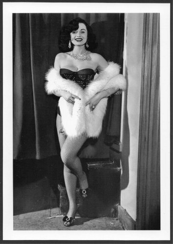 STRIPPER DORIAN DENNIS BLACK BUSTIER GLAMOROUS POSE 5X7 REPRINT #200