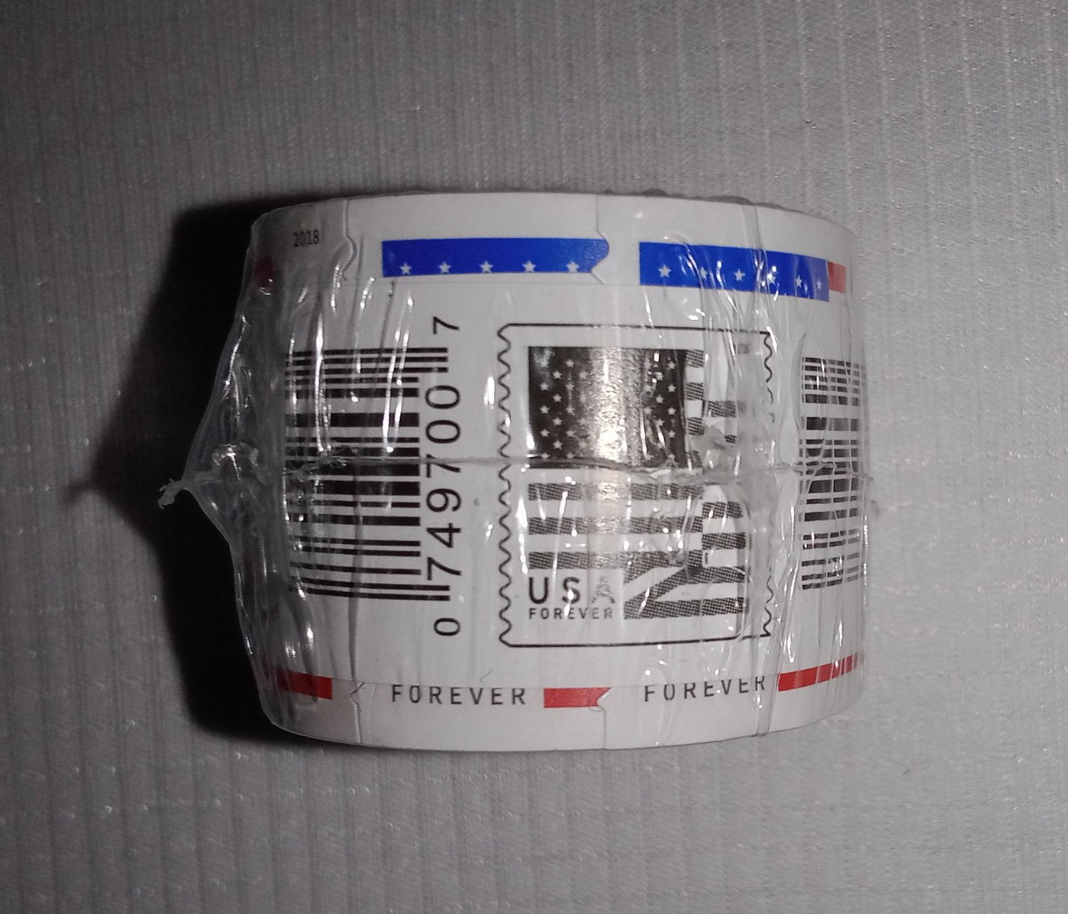 ONE ROLL OF 100 FOREVER STAMPS 2018 FLAG SEALED ROLL COIL MINT NEVER HINGED one-roll-of-100-forever-stamps-2018-flag-sealed-roll-coil-mint-never-hinged
