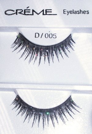 Black eyelashes with glitter