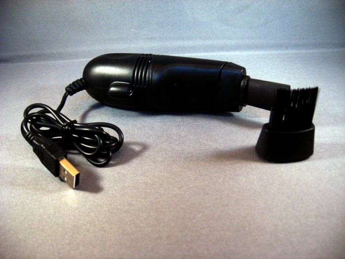 USB Powered Vacuum Cleaner With LED Light Powerful Laptop & PC