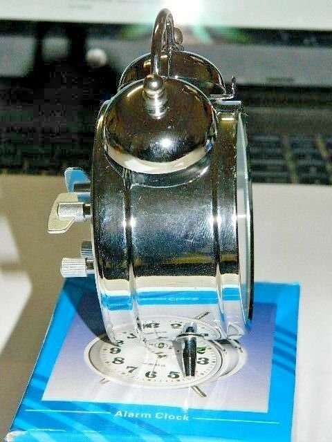 plug vintage retro alarm clock