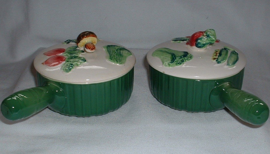 2 Vintage French Onion Soup or Bean Pot Covered Bowls