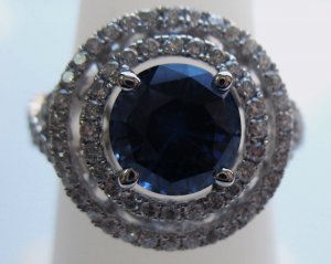 Elegant Sapphire Ring with Diamonds