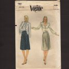 Vogue 7921 Misses A-Line Front Wrap Skirt UNCUT Sewing Pattern Waist 25 Size 10 1970s