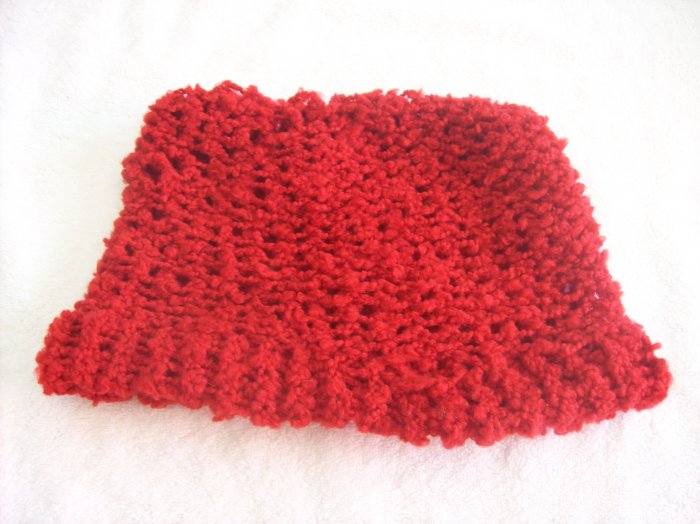 Hand-knitted ladies hat, red