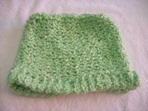 Hand-knitted ladies hat, green