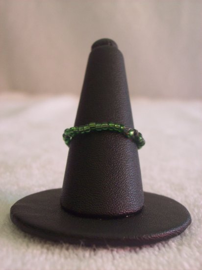 Simple ring, dark green