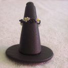 Daisy chain, black and white