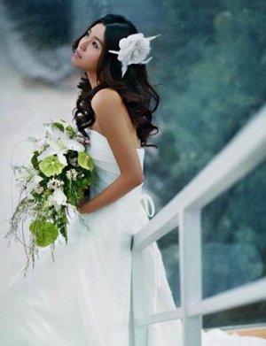 Christine Fascinator T6 White