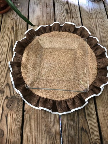 Round Natural Burlap/Dark Brown With White Muslin Piping Placemat/Centerpiece