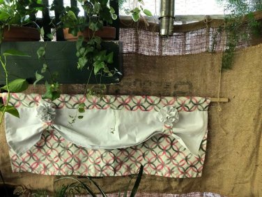 Non Adjustable Loop Up Valance/Curtain