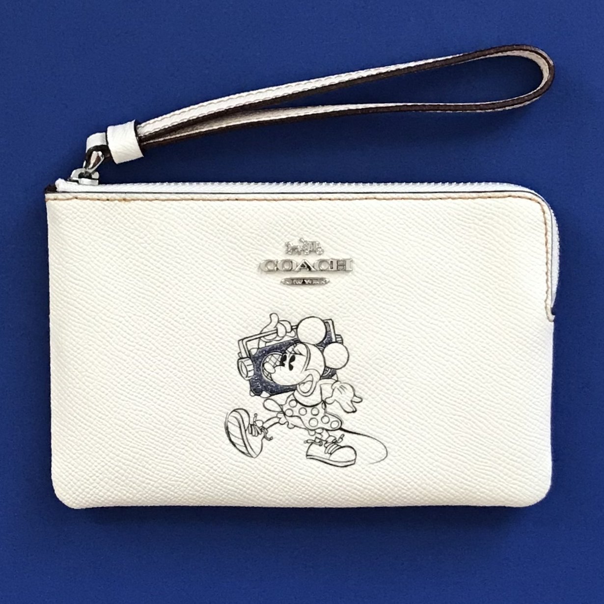 minnie mouse wristlet